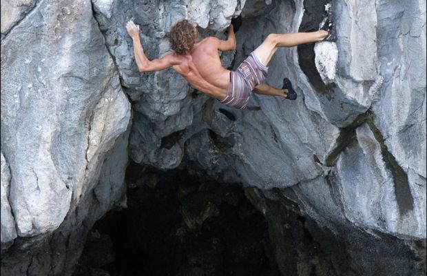 Rock climbing in Cat Ba Island